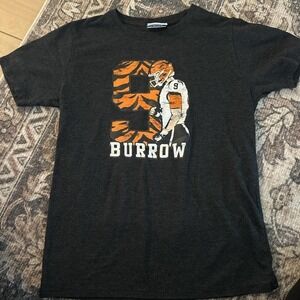 Joe Burrow YOUTH LARGE black Cincinnati Bengals t-shirt #NFL #Bengals #gridiron
